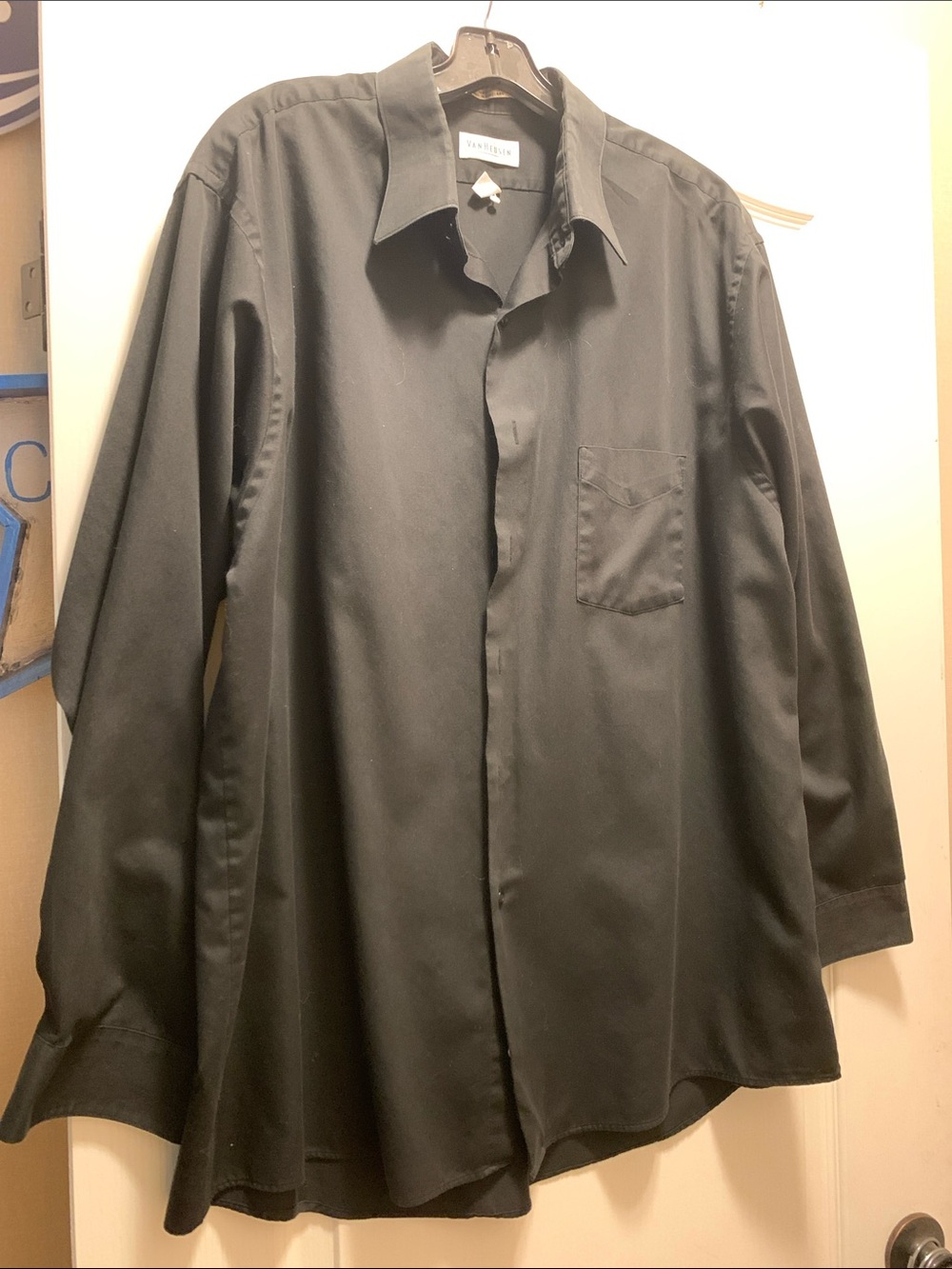 Can Heusen wrinkle free Mens Black Dress Shirt - Classic Button-Up